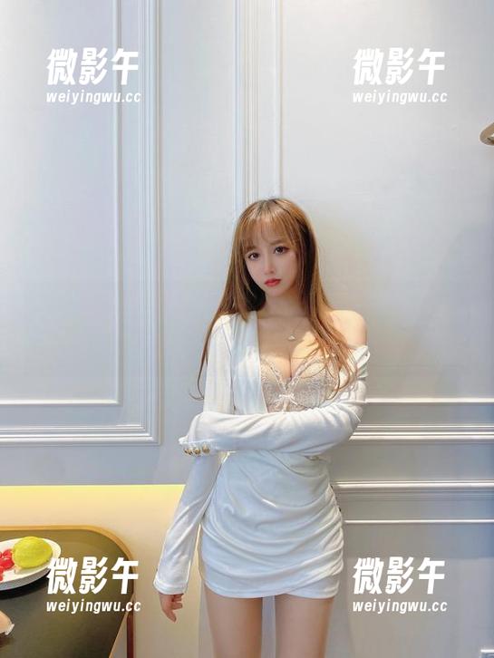 小野狼只有过期米线线喵能扮演得了,图集看了让人冒火! 小野狼只有过期米线线喵能扮演得了,图集看了让人冒火!