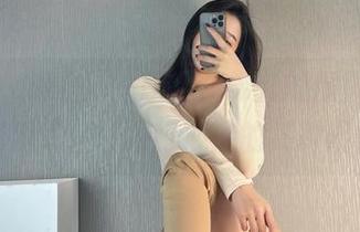 微密圈 – 海边那一瞬，金希儿的原图写真像极了海浪轻轻拍打心底的某种期待。