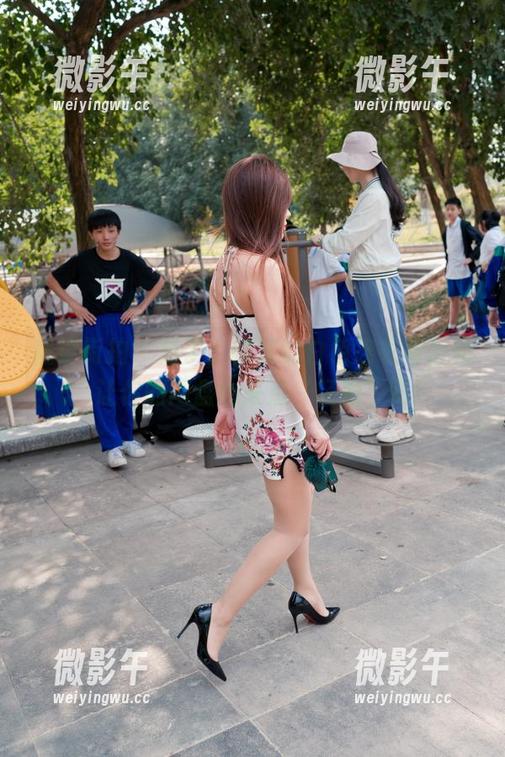 魔镜街拍 - 对了,楼楼的白色连衣裙合辑,让你的网盘也来点“轻盈”吧! 魔镜街拍 - 对了,楼楼的白色连衣裙合辑,让你的网盘也来点“轻盈”吧!
