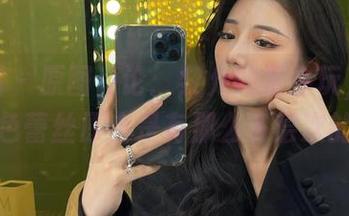 微密圈 – 原图评论：黎允熙很会玩，绿色白色蕾丝原来是有那么多层次的！